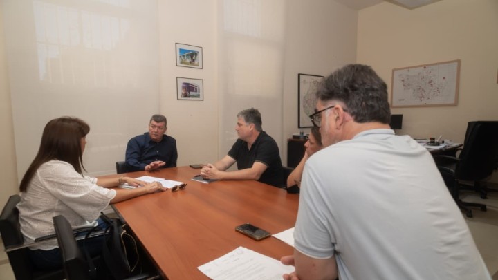 Coordinan pol&iacute;ticas de vivienda para fortalecer la agenda provincial en Feliciano