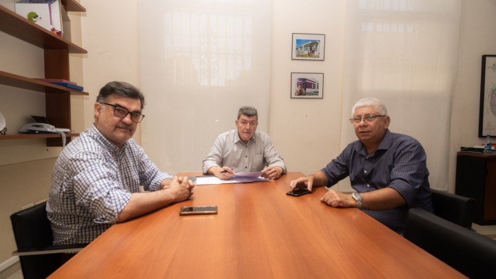 Se firmaron actas para la construcci&oacute;n de viviendas en Gobernador Mansilla y Santa Anita