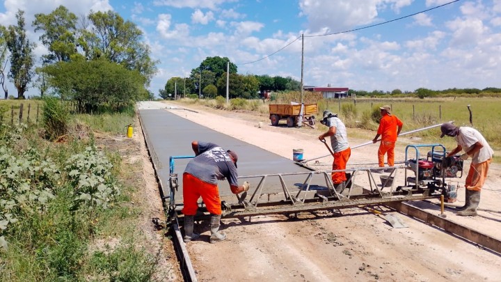 Est&aacute;n pr&oacute;ximos a finalizar los trabajos de pavimentaci&oacute;n en grupos habitacionales de Concepci&oacute;n del Uruguay