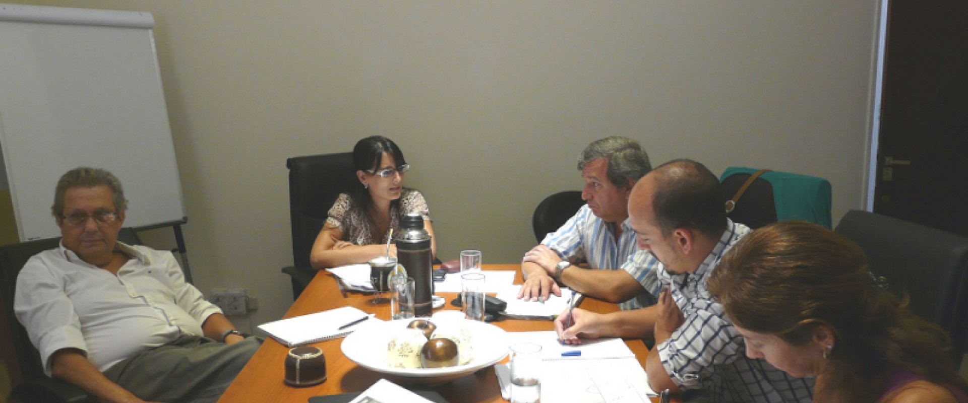 Se reuni&oacute; la comisi&oacute;n de seguimiento de la construcci&oacute;n de viviendas del plan M&aacute;s Cerca