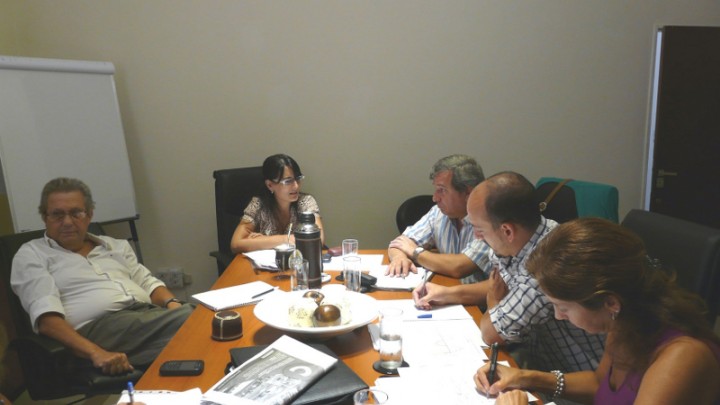 Se reuni&oacute; la comisi&oacute;n de seguimiento de la construcci&oacute;n de viviendas del plan M&aacute;s Cerca