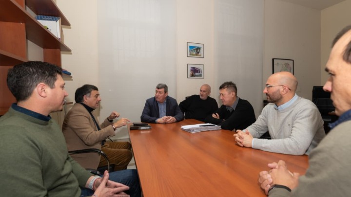 El IAPV y municipios del departamento Uruguay fortalecen el trabajo conjunto para proyectos de viviendas