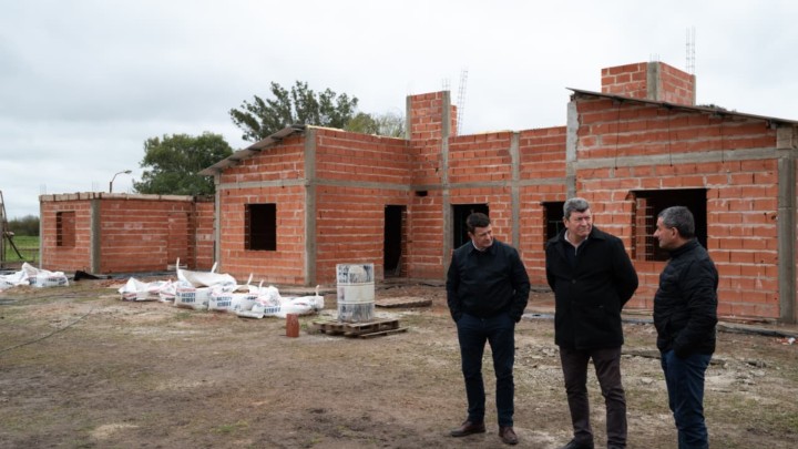 Avanza la construcci&oacute;n de 10 viviendas en Gobernador Mansilla