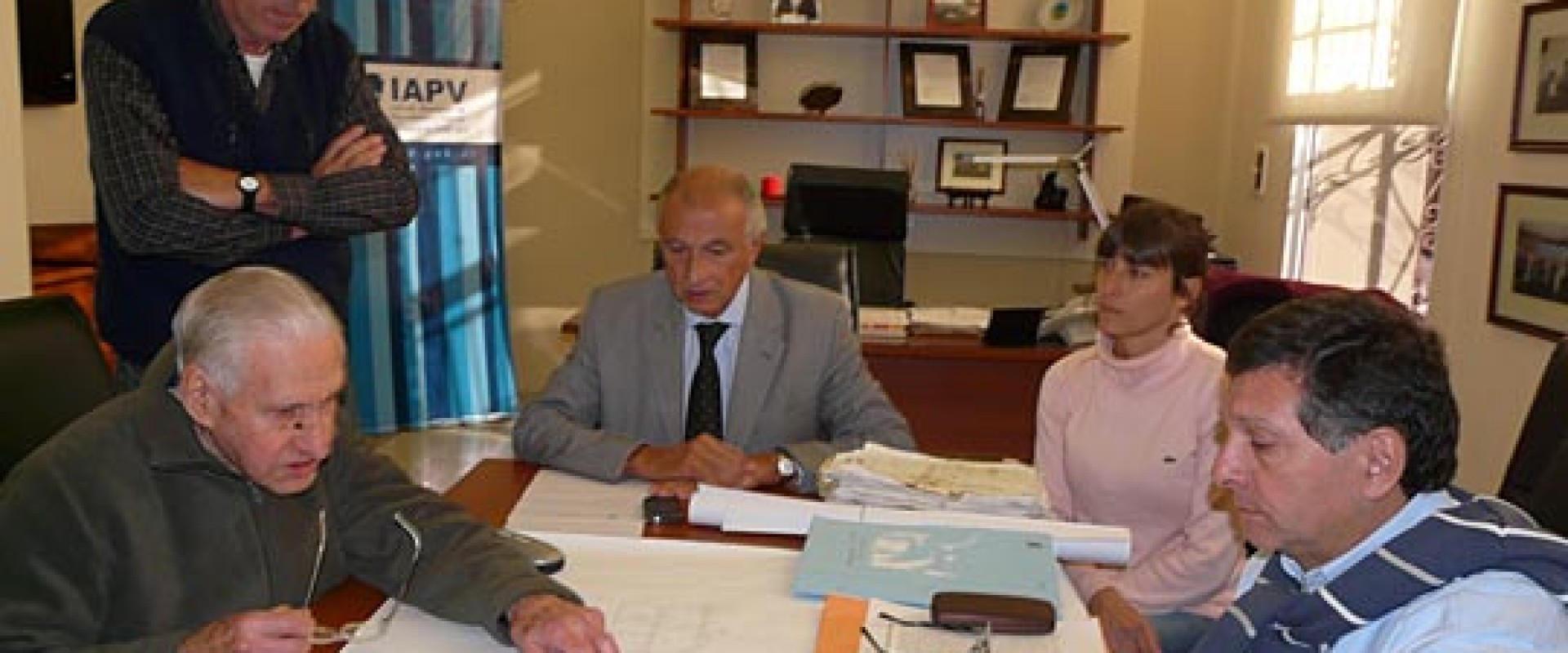 Reuni&oacute;n para avanzar en la construcci&oacute;n de 80 viviendas en Paran&aacute;