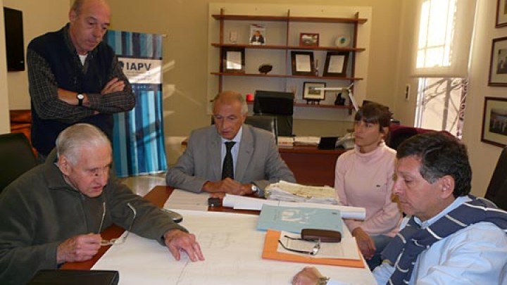 Reuni&oacute;n para avanzar en la construcci&oacute;n de 80 viviendas en Paran&aacute;