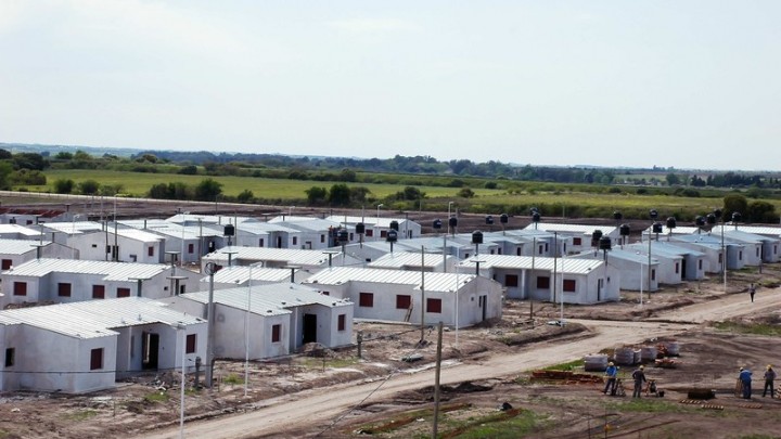 Extienden el plazo de reempadronamiento para el sorteo de viviendas en Paran&aacute; y Colonia Avellaneda