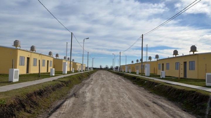 Inscriben y actualizan datos para acceder a una vivienda en Concepci&oacute;n del Uruguay