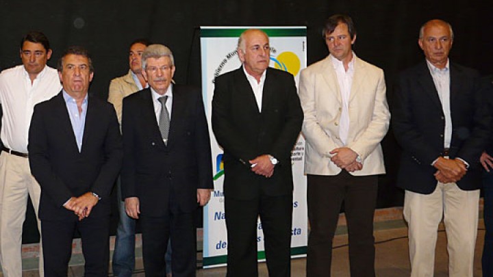 El gobierno entreg&oacute; 20 viviendas para vecinos de Viale