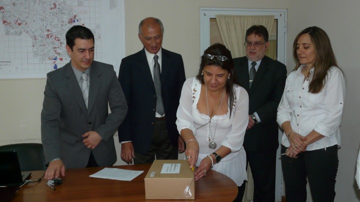 Se construir&aacute;n viviendas para docentes en Urdinarrain, San Salvador y Larroque