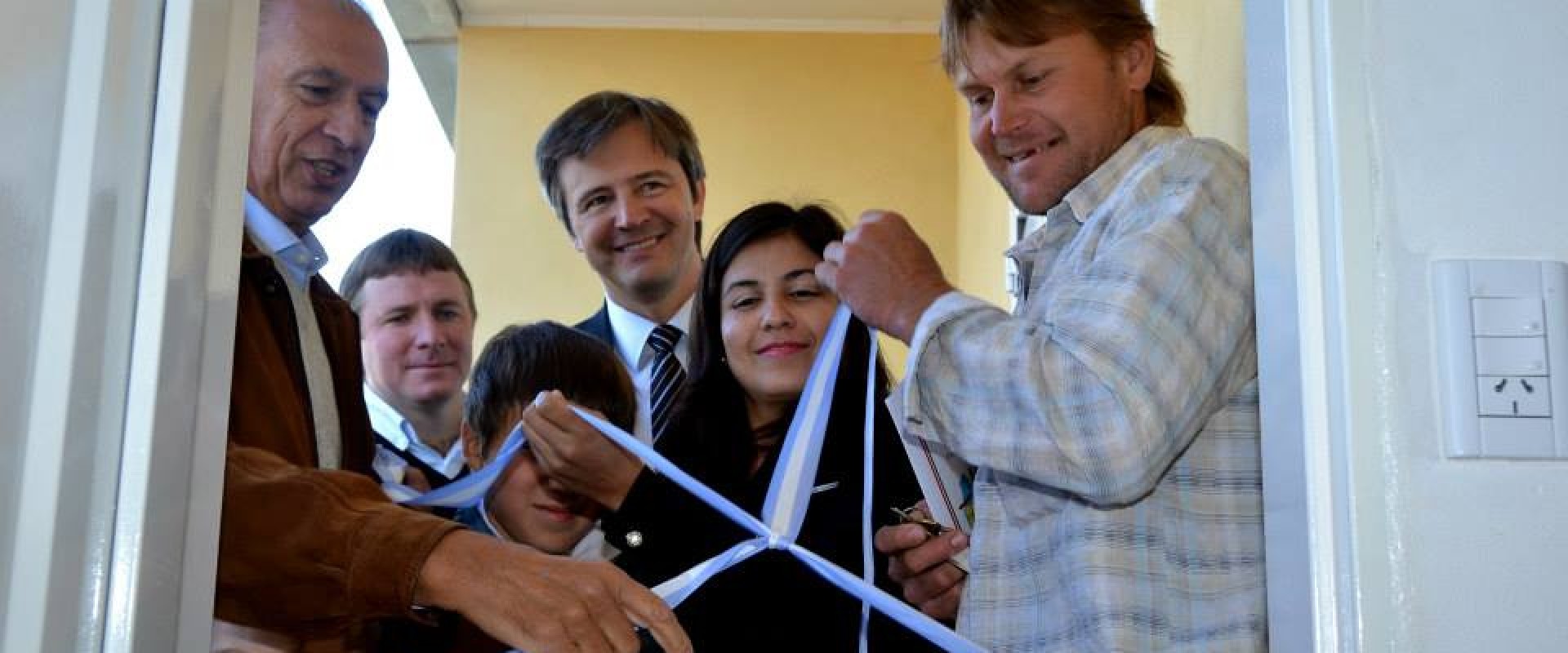 El gobierno entreg&oacute; 10 nuevas viviendas en Villa Dom&iacute;nguez