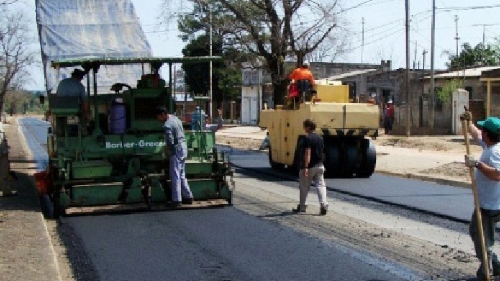 Licitar&aacute;n la trama vial de barrios de Gualeguaych&uacute; y Paran&aacute;