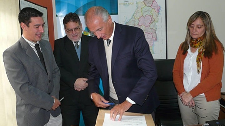Se licitaron nuevas viviendas para docentes de Lucas Gonz&aacute;lez y San Jaime de la Frontera