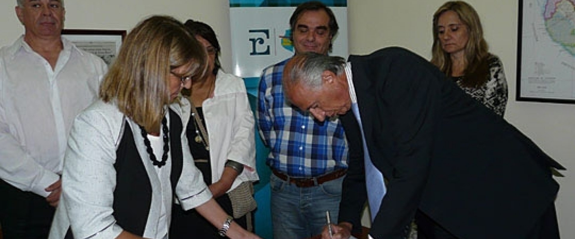 Ejecutar&aacute;n nuevas viviendas para docentes en Gualeguaych&uacute; y San Jaime de la Frontera
