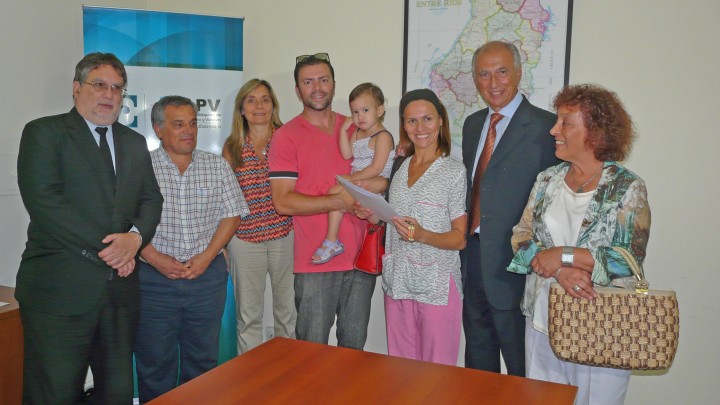 Entregaron nuevas viviendas del IAPV en Paran&aacute;