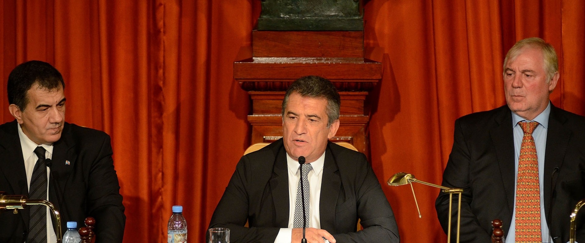 El Gobernador Urribarri  dej&oacute; inaugurada la Asamblea legislativa