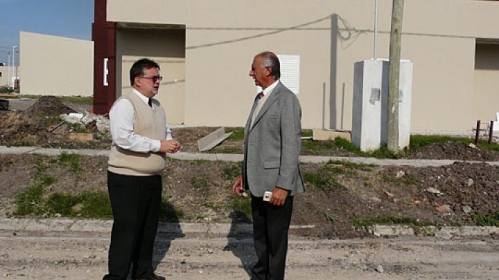 Funcionarios del IAPV recorrieron obras de viviendas en Paran&aacute;