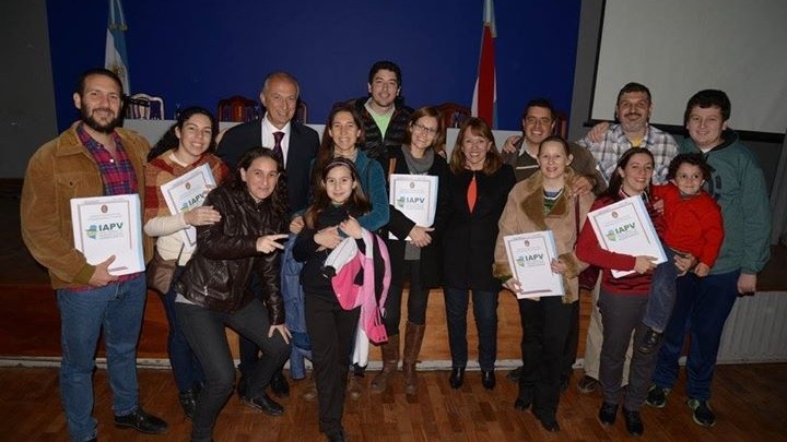 Familias de Paran&aacute; recibieron del IAPV sus nuevas viviendas