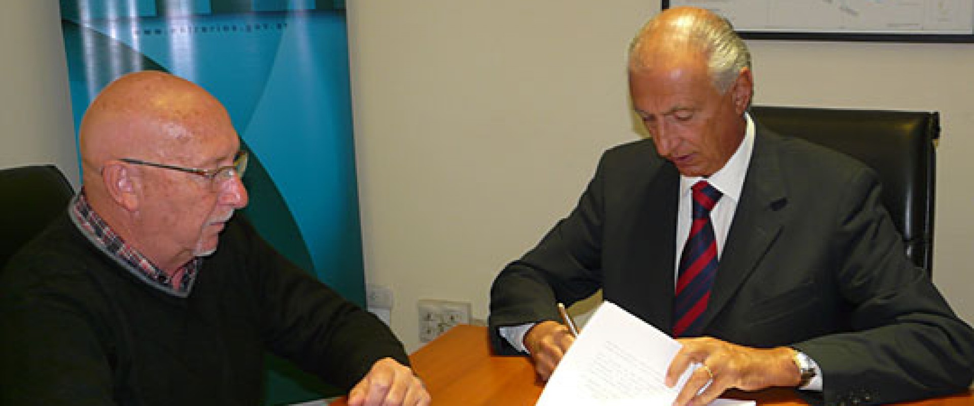 El gobierno provincial y ATE firmaron un convenio para la construcci&oacute;n de nuevas viviendas