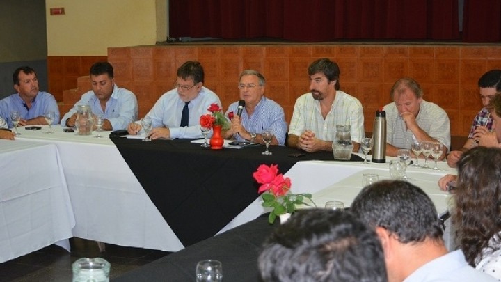 Se avanza en soluciones habitacionales para las peque&ntilde;as y medianas localidades  del departamento Concordia