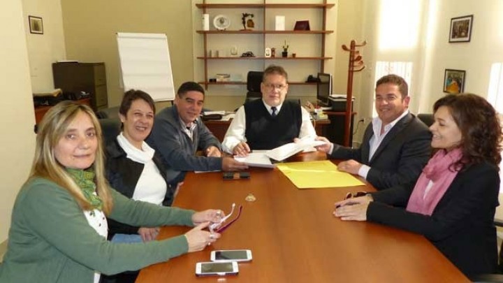 Donaron terrenos para la construcci&oacute;n de viviendas sociales en Segu&iacute;