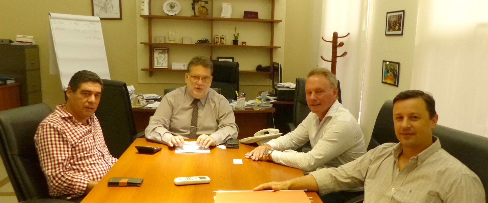 Gestionan la construcci&oacute;n de nuevas viviendas para Crespo
