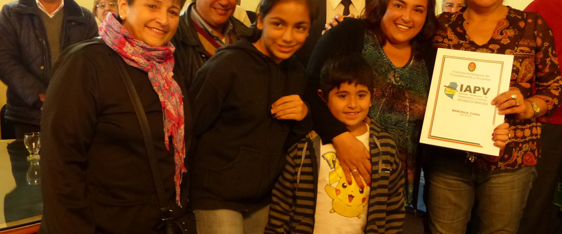 Veinte familias de docentes de Gualeguaych&ugrave; recibieron su casa propia