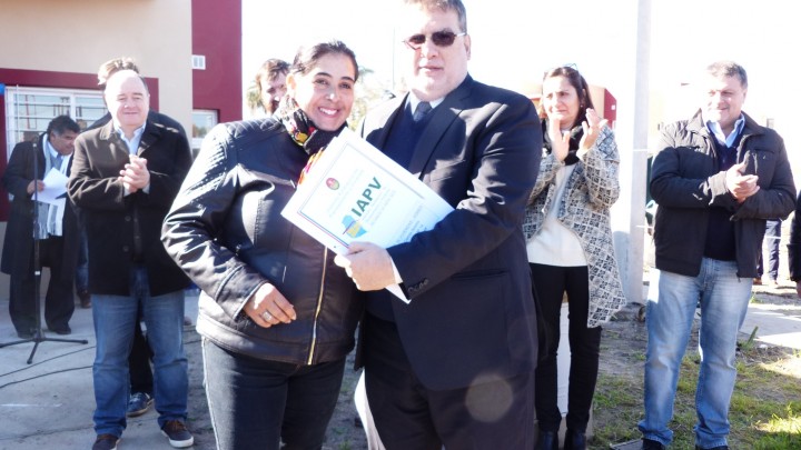 Se entregaron viviendas para docentes en San  Jos&eacute;