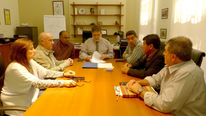 Gestionan nuevas viviendas para Villa Dom&iacute;nguez