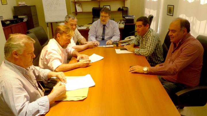 Gestionan nuevas viviendas para Colonia El&iacute;a y Villa Mantero